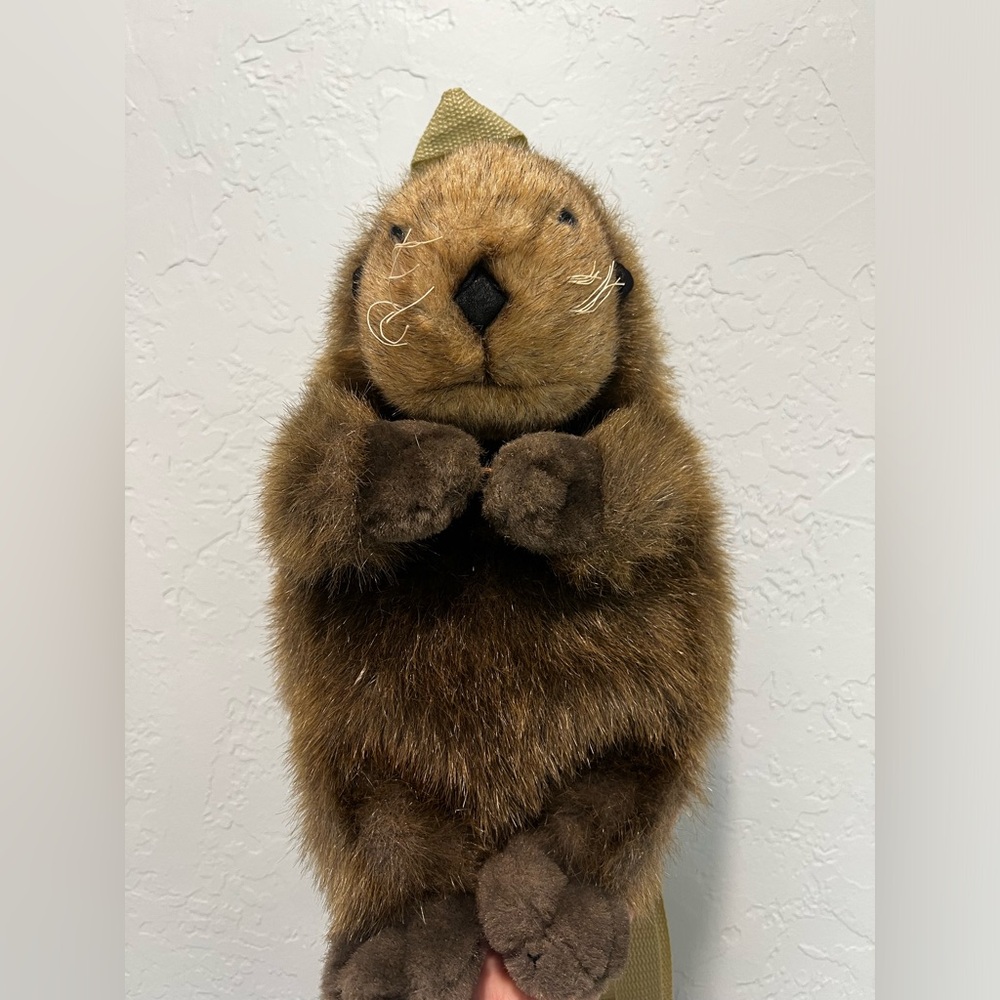 Otter plush backpack Fiesta 18 inch